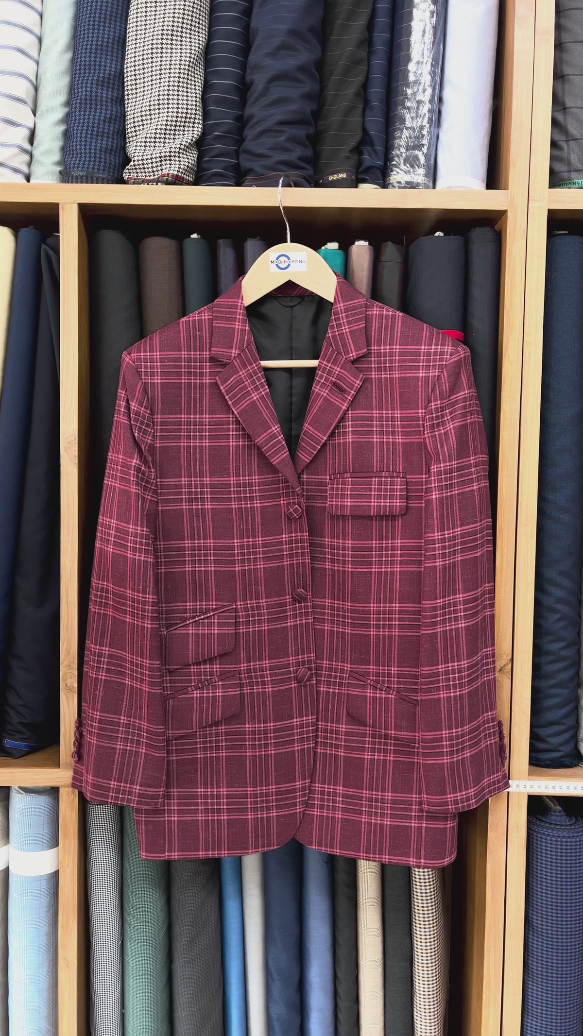 Load video: Bespoke Jacket - Valerio Cassani